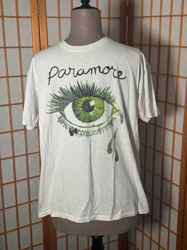 Paramore t-shirt