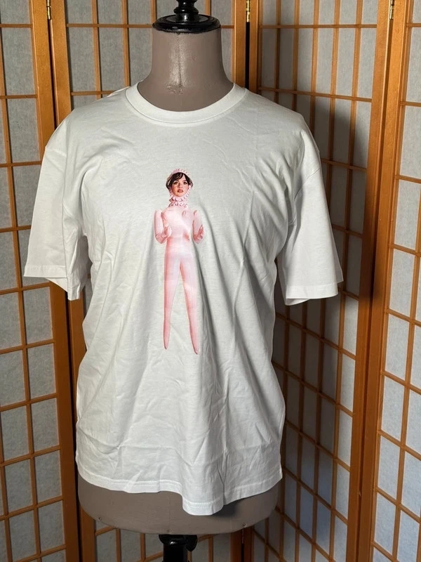 Lola Young t-shirt